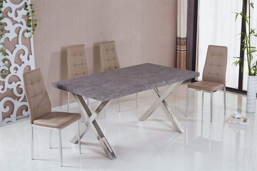 Castello Matbord + 4 St Nina Stol