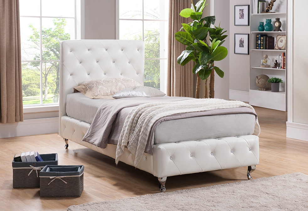 Laura 90 Vit Skinn Kristall Knappar - Sängram