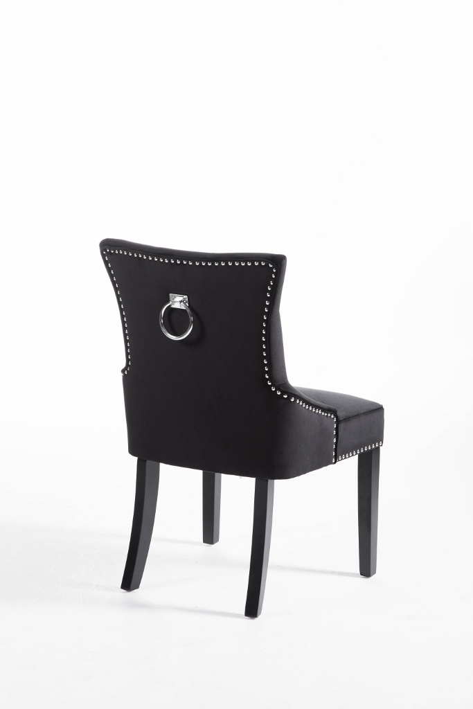 julia-svart-sammet-stol