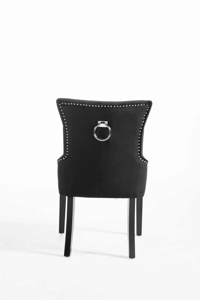 julia-svart-sammet-stol