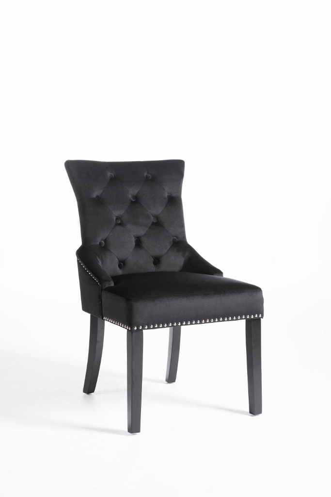 julia-svart-sammet-stol