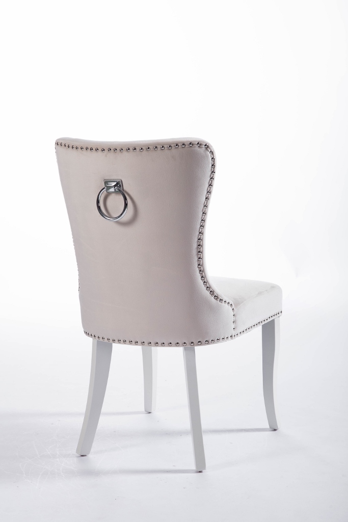 lilly-biegevit-sammet-stol