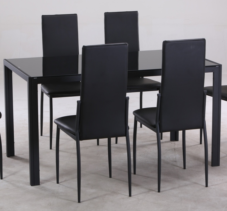 silvia-matbord-4-stolar-felix