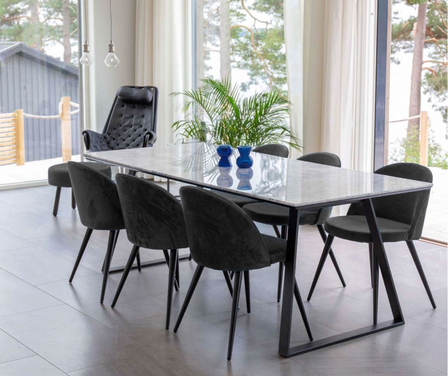 svart-200-valerie-svart